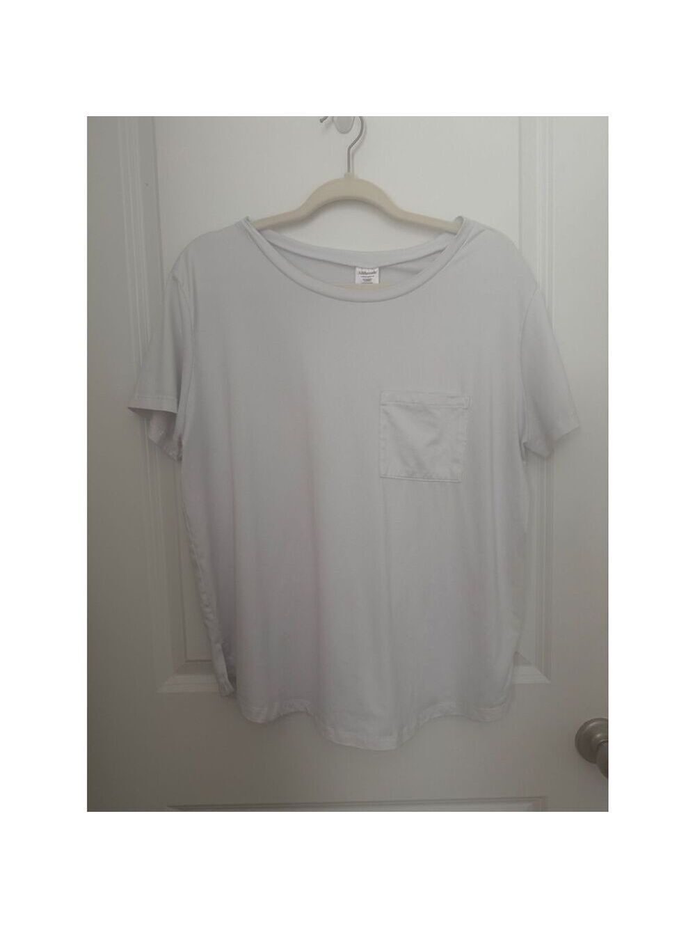 allthreads Women's XL White Pocket T-Shirt Short Sleeve Crewneck Tee